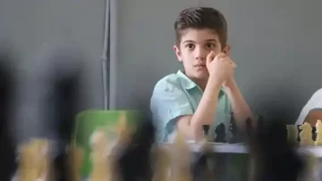 shakhmat-pokrik-einstein 1